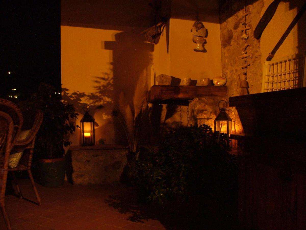Agriturismo Montefabbrello Magazzini  Buitenkant foto