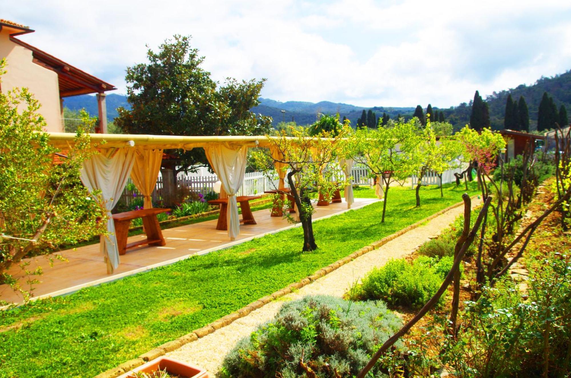 Agriturismo Montefabbrello Magazzini  Buitenkant foto